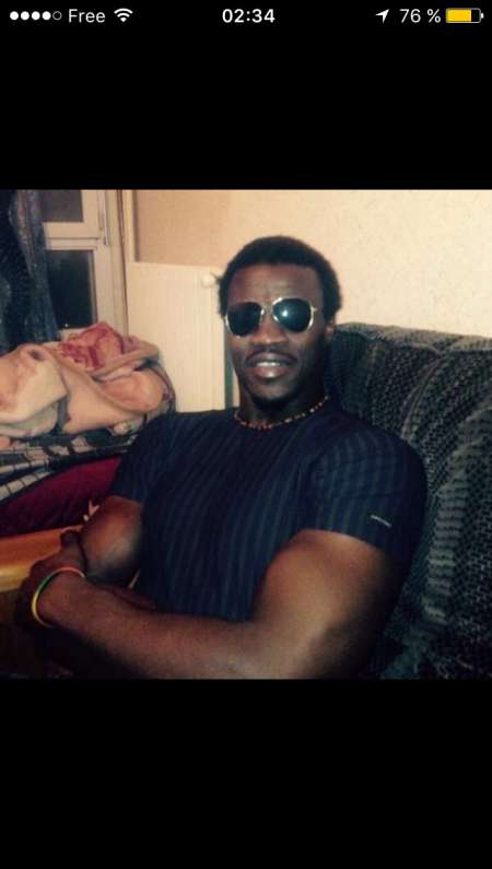 Jeux de sexe pour gay black escort gay paris GROSSE BITE DANS LE FION BITE BIEN VEINEE