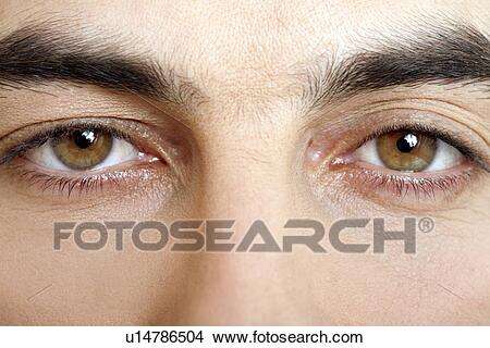 Voyeur cherche à regarder un couple en plein ebats