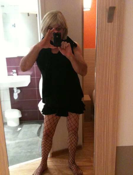 trav soumise, passive pour homme viril et dominant