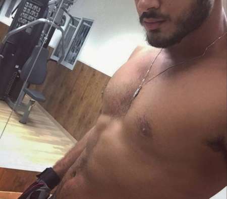 Rebeu boss cherche mzuf ou poto pour soirée q