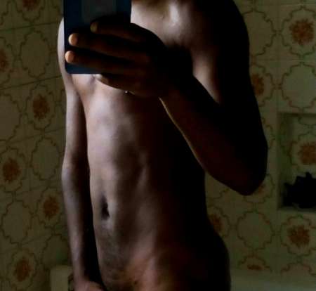 Cherche modèles F débutante pour Pornhub