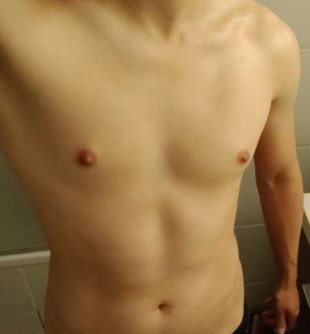 Cherche fille bi / hétéro curieuse pour trio suivi