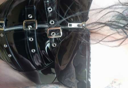  Femme ronde /fontaine