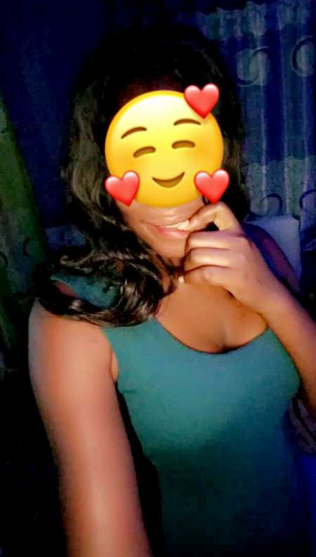 Jeune femme courtoise