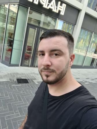 Homme cherche plan avec femme ou trans