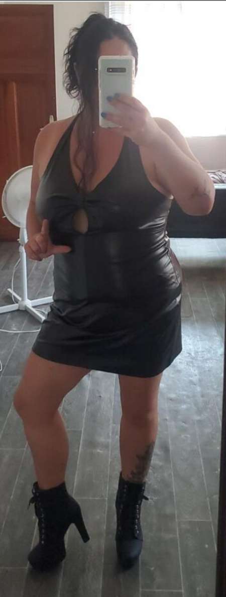 Fétichisme pieds / Adoration poitrine