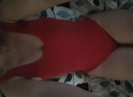 Escorte , masseuse , calin thérapie