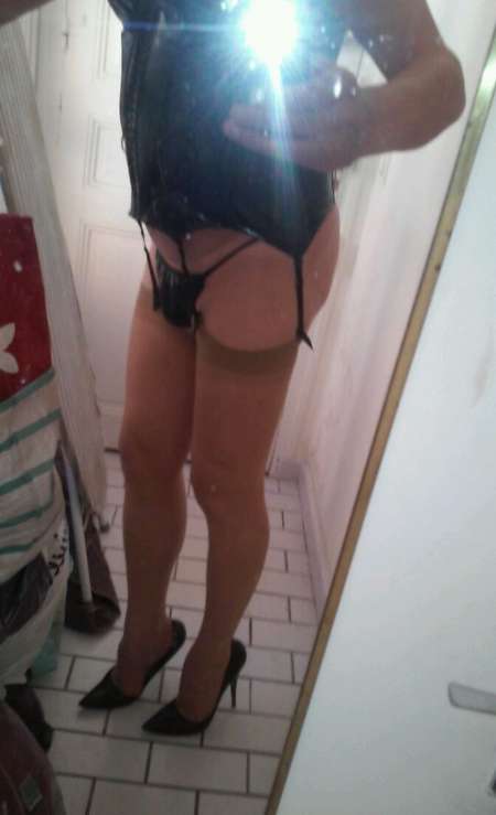 Belle travestie hot pute pas cher
