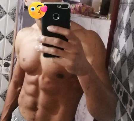 Jeune homme beaugoss de 28ans à la recherche d'un