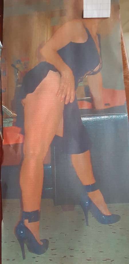 Dominatrice severe et charmante