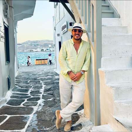 Homme qui offre ces services