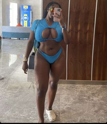 Charmante et jolie marizia