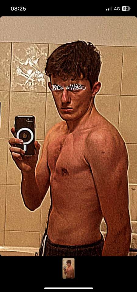 Homme 19 ans accueille du 21 au 23 à Saint Étienne