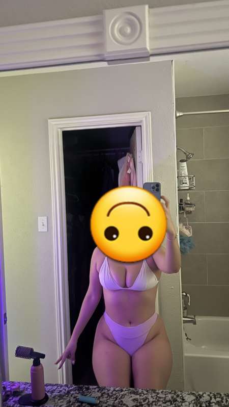  JE SUIS CHAUDE ET EXCITÉ POUR UN RDV MAINTENANT