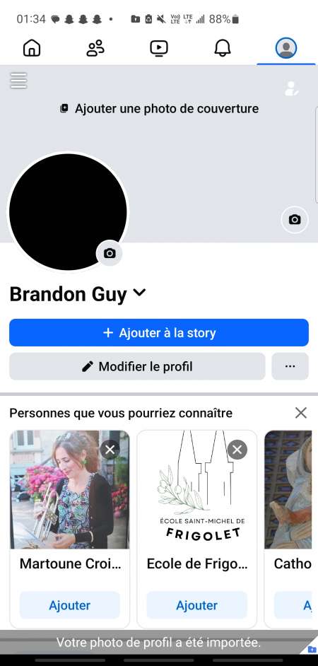 Recherche une femme avec qui passer du bon temps..