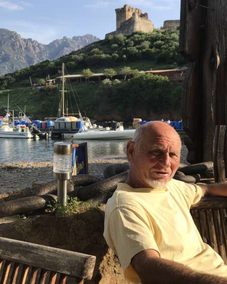 CHERCHE RELATION LIBRE OU AMITIE