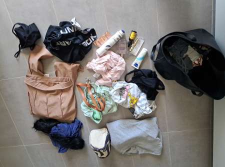 Ventes vêtements déjà portés jeune femme 23 ans