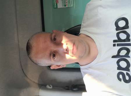 Cherche fille 18 ans ou +