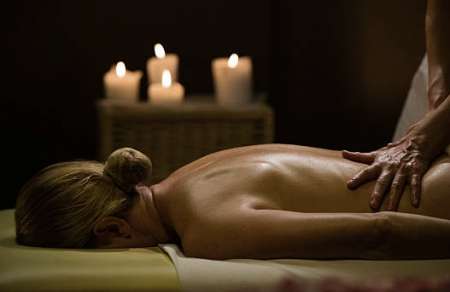 Massage gratuit relaxant à domicile pour dame