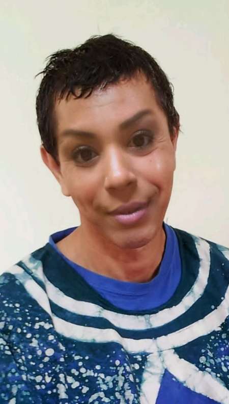 Travestie maghrébine cherche homme actif mur