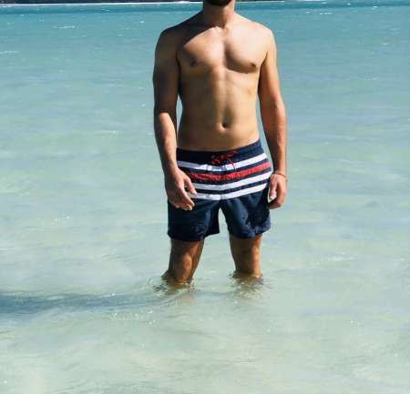 Homme de 31 ans moment de compagnie pour femme