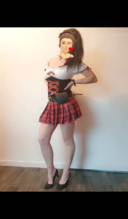 Vend tenue écoliére sexy