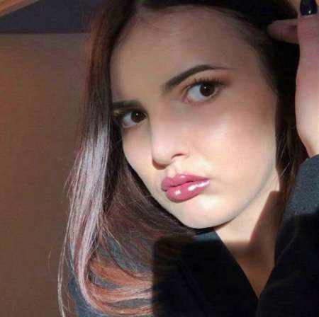 Jeune travesti débute