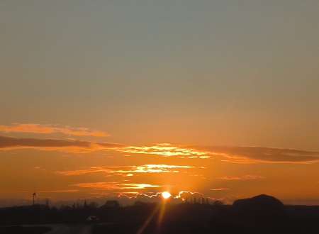 Donne plaisir jeune demoiselle