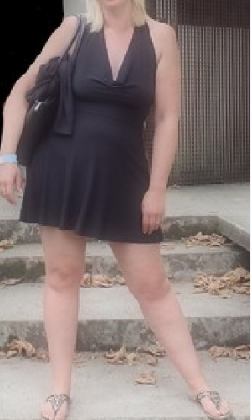 femme en couple naturiste