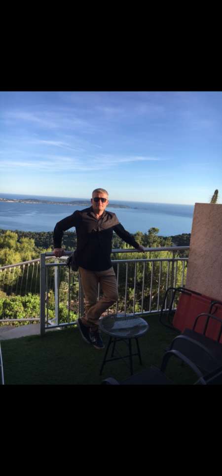 Couple illégitime cherche femme pour trio