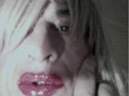 TRAVESTI SOULAGE NOIRS ET ARABES