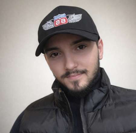 Homme jeune à la recherche d une femme