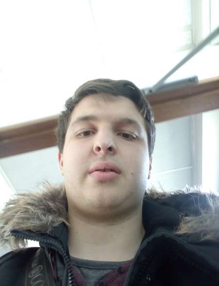 Homme recherche femme ou couple non vénal