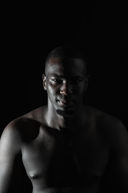 Jeune homme pour femme