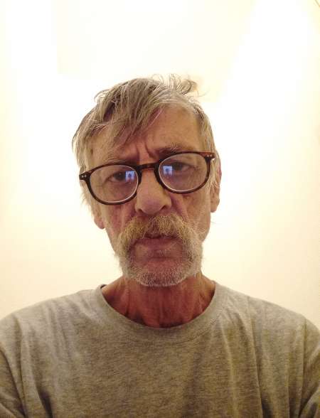 poure femmes ronde ou obese qui veux des câlin