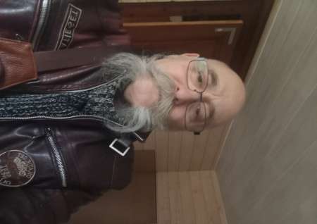 Vieux pervers Domi héberge chienne perdue