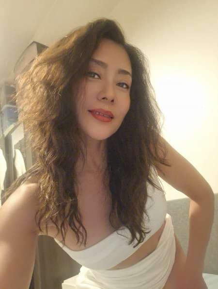 Douce, attentive et prévenante, j'attends que tu m