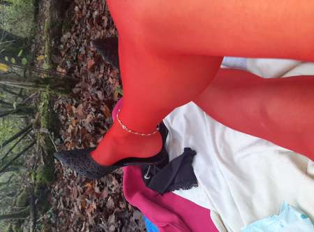 TRAV cherch gros sexe pour jouir dans ma bouche