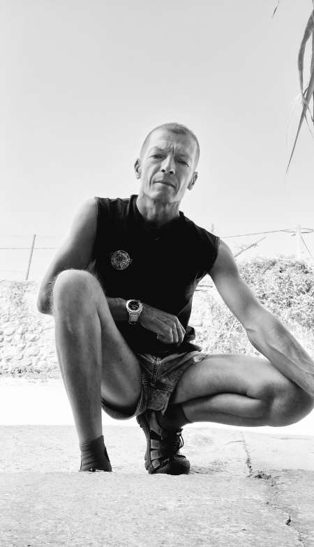 Rech dominatrice pour me mettre cage de chasteté