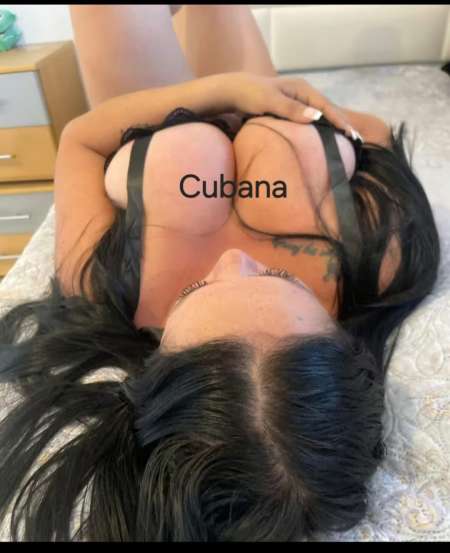 Cubana 24 años recién llegada a la reunión