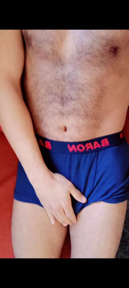 Un jeune homme sympathique