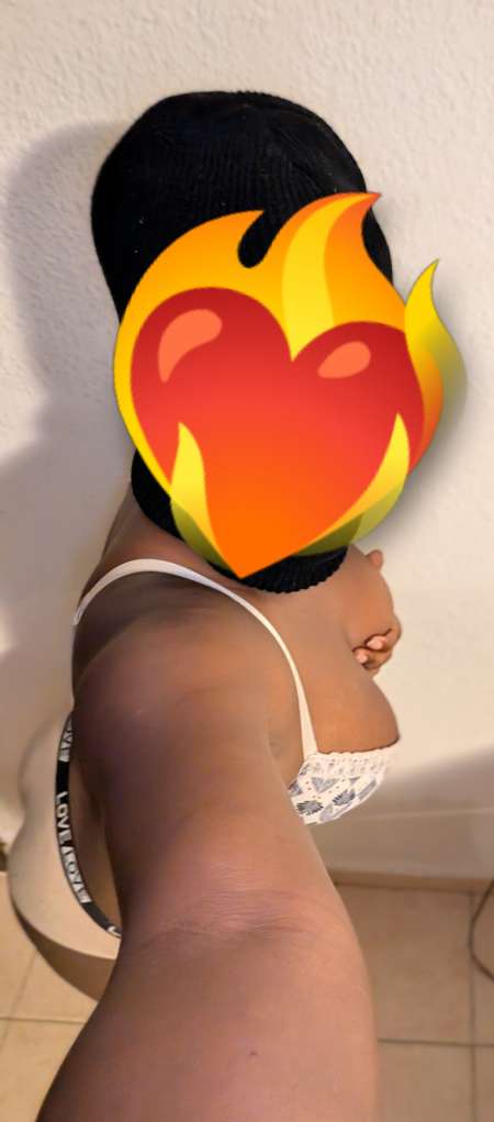 LaCagouler qui aime les hommes matures