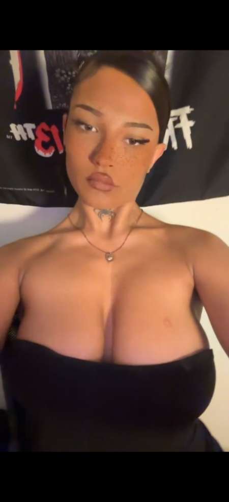 Je recherche des mecs pour madame jolie métisse
