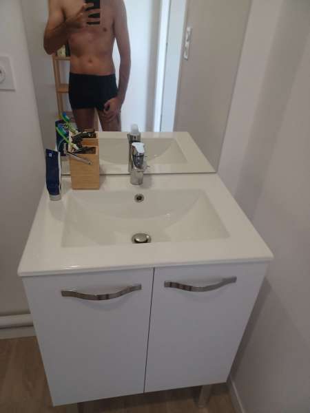Homme sur Rennes dispo
