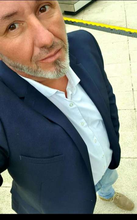 Gentleman pour vous servir, discret