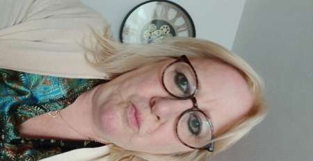 Femme 54 et 29 ans recherche moment sympa
