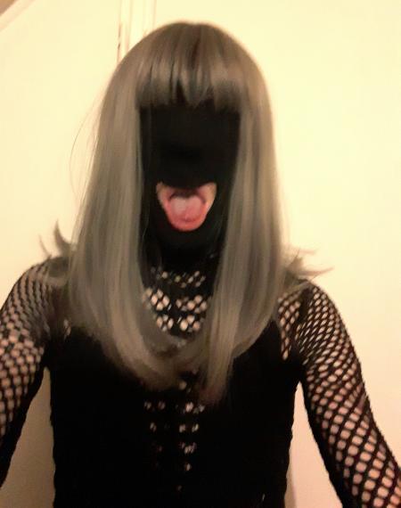 Sissy trav vide couilles
