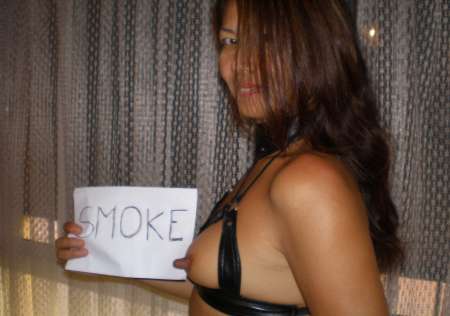 japonaise posant nue pour photographe