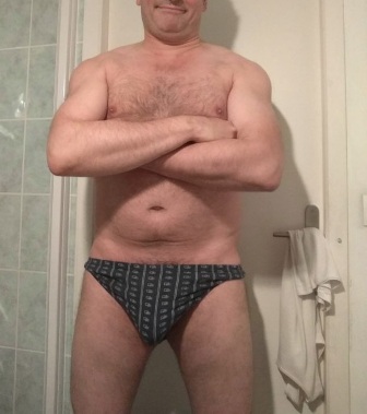 H 47 ans. Pour �tudiante ou Jeune Femme TOULOUSE