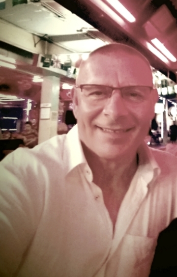 RECHERCHE UNE COMPLICE SENSUELLE